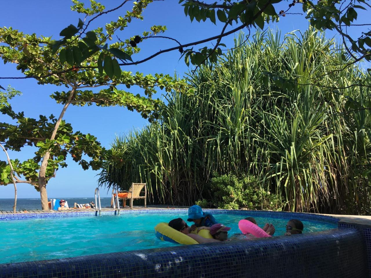 Emayani Beach Lodge Pangani Экстерьер фото